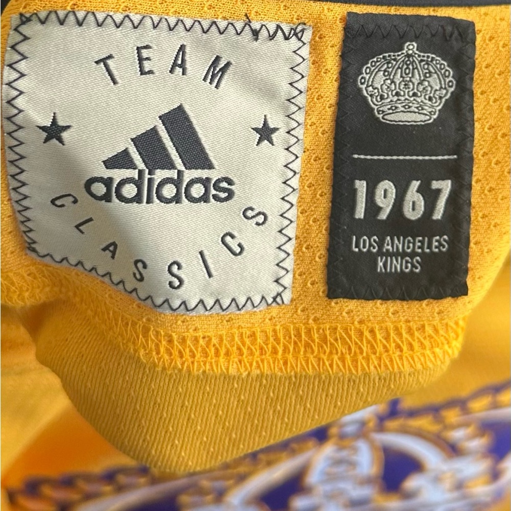 Los Angeles Kings Jersey - Picture 2 of 3